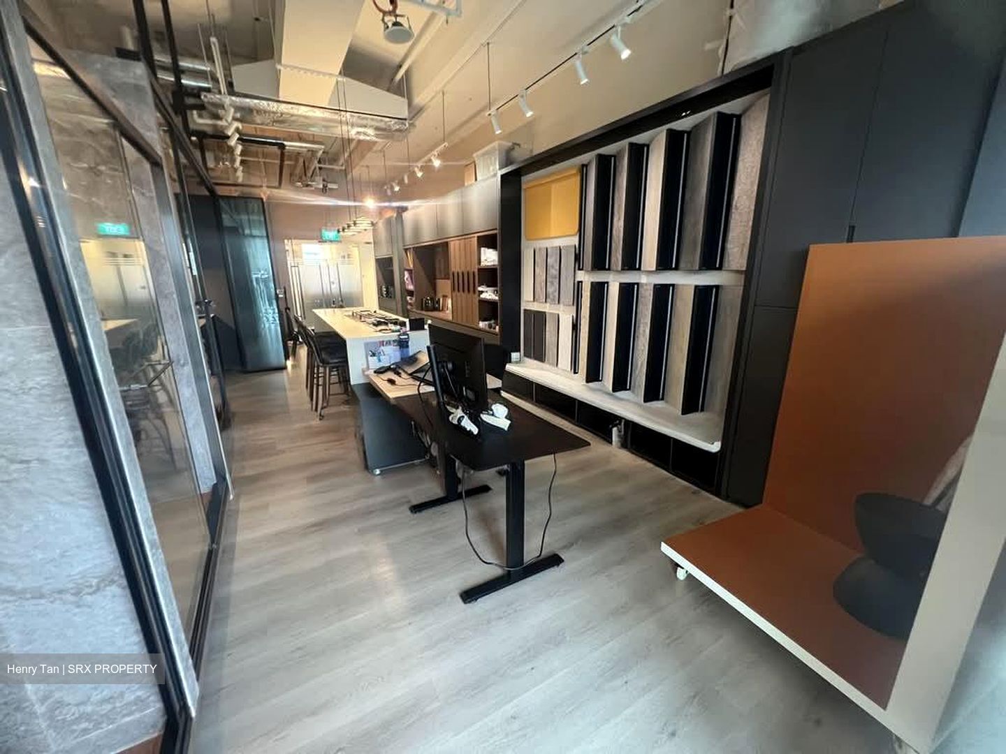 Woods Square (D25), Office #580083181